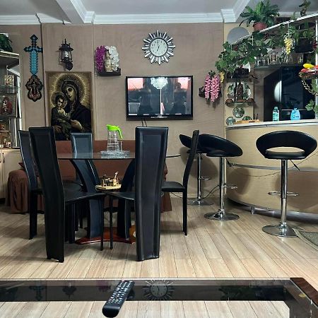 3 Room Flat In Тбилиси Екстериор снимка