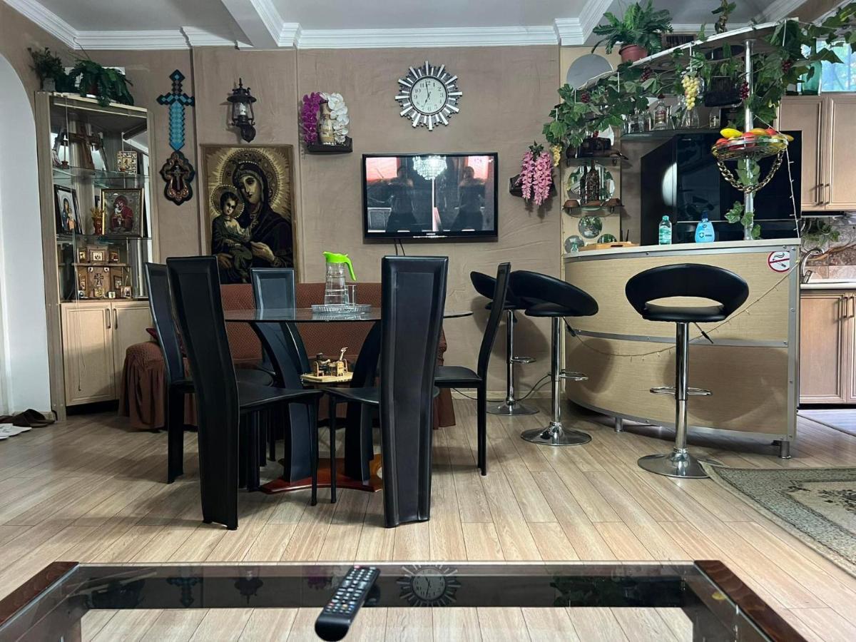3 Room Flat In Тбилиси Екстериор снимка