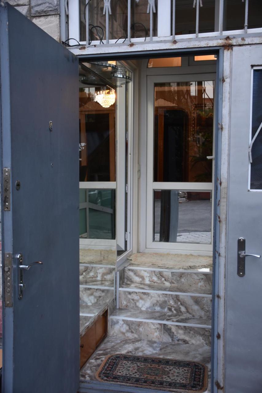 3 Room Flat In Тбилиси Екстериор снимка